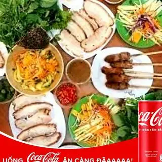 Hình ảnh Bánh Tráng Cuốn Thịt Heo Quay - Coca
