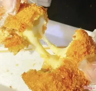 Hình ảnh Bánh Gà Phô Mai x 10 cái Tặng 1 Trà 