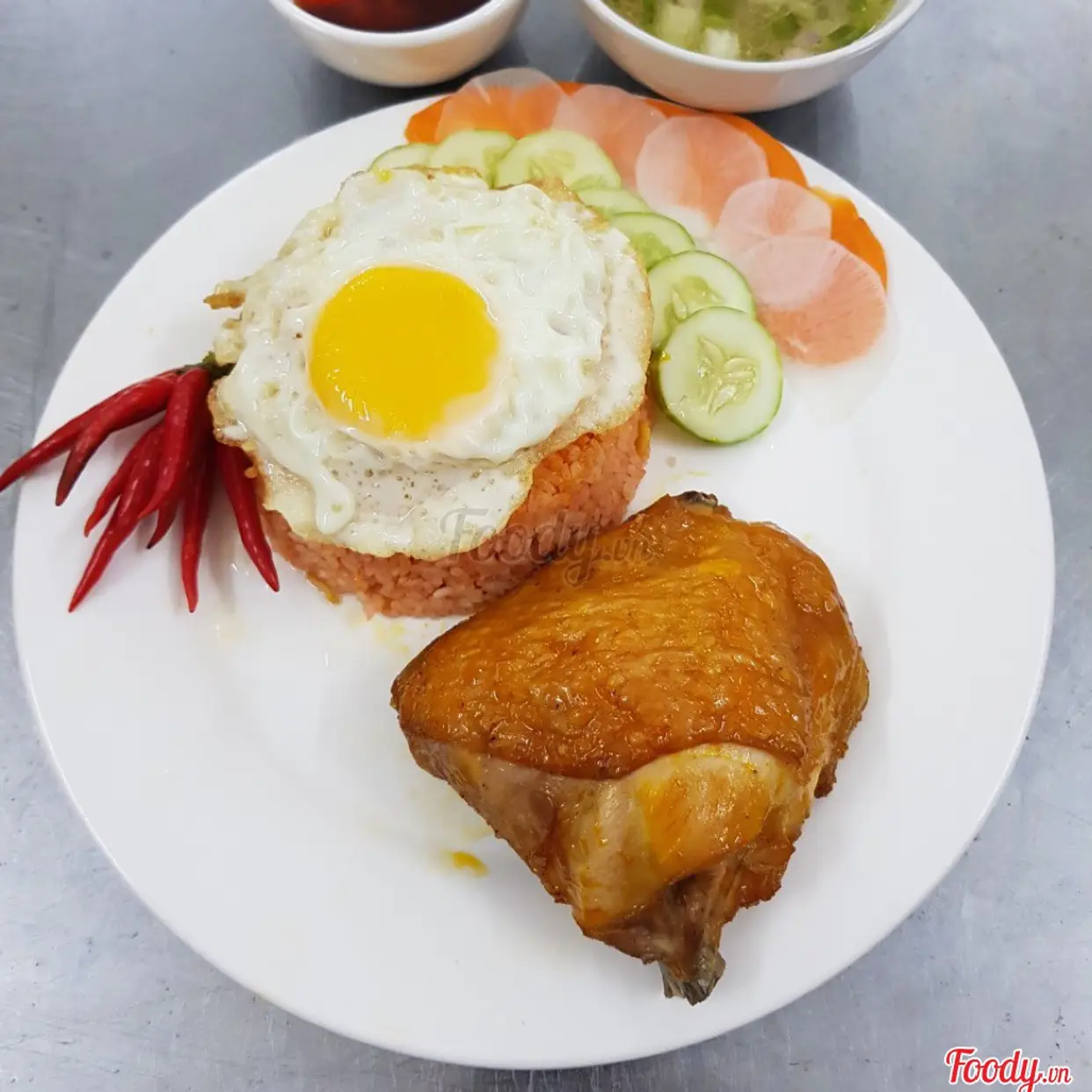 Hình ảnh Cơm Gà Xối Mỡ & Bún Thịt Nướng  Hưng Thịnh