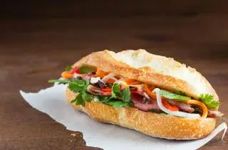 Hình ảnh bánh mì Sài Gòn + trứng 