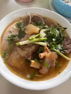 Hình ảnh Bún bò thập cẩm