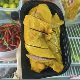 Hình ảnh Nửa con gà ủ muối - chặt sẵn