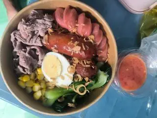 Hình ảnh Mì trộn Bò, lạp xưởng nướng (siêu đỉnh)