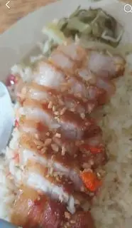 Hình ảnh Cơm ba rọi chiên giòn mắm tỏi