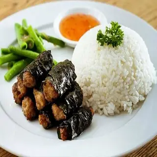 Hình ảnh Cơm thịt rang -chả lá lôt-đậu sốt
