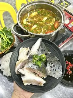 Hình ảnh Lẩu Đầu Cá Hồi
