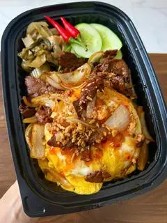 Hình ảnh Cơm Phủ Trứng Bò Khói Lửa