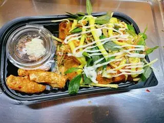Hình ảnh Bánh tráng cuốn siêu bơ + Sốt Me 