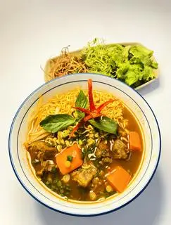 Hình ảnh Mì bò kho + sinh tố xoài