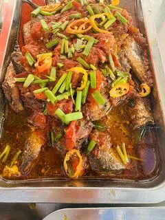 Hình ảnh Cá nục kho cà