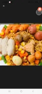 Hình ảnh Mì trộn thập cẩm tôm cá bò xúc xích
