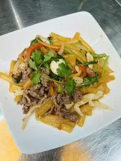 Hình ảnh Nui xào bò