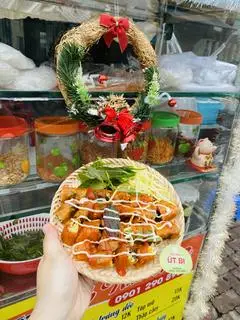 Hình ảnh Bánh tráng cuốn trứng cút