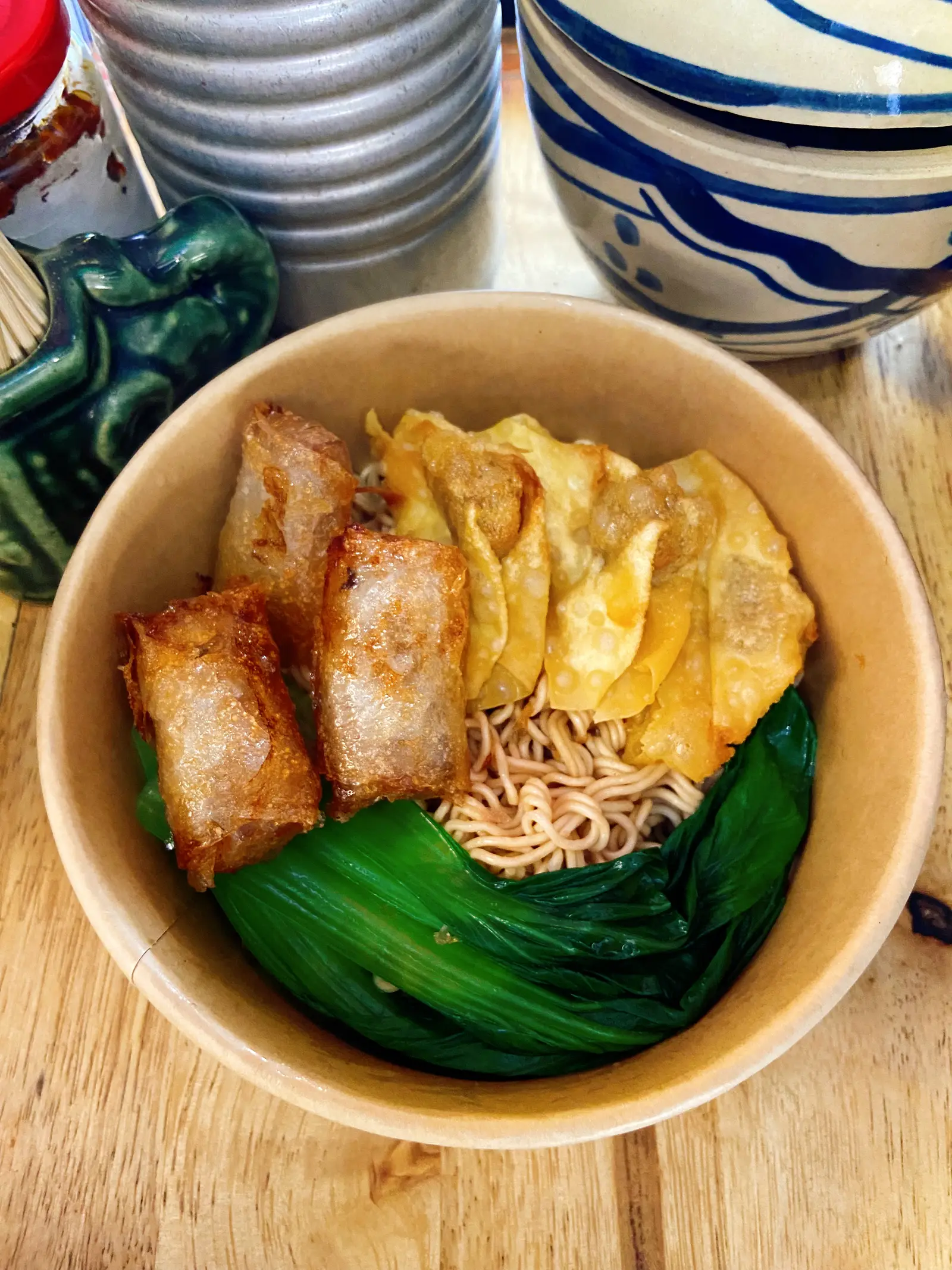 Hình ảnh Mỳ Trộn Hoành Thánh Chả Giò
