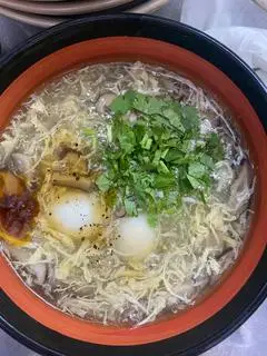 Hình ảnh Súp cua trứng cút , óc heo , Bắc thảo