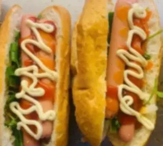 Hình ảnh Bánh mì 2 xúc xích, chà bông