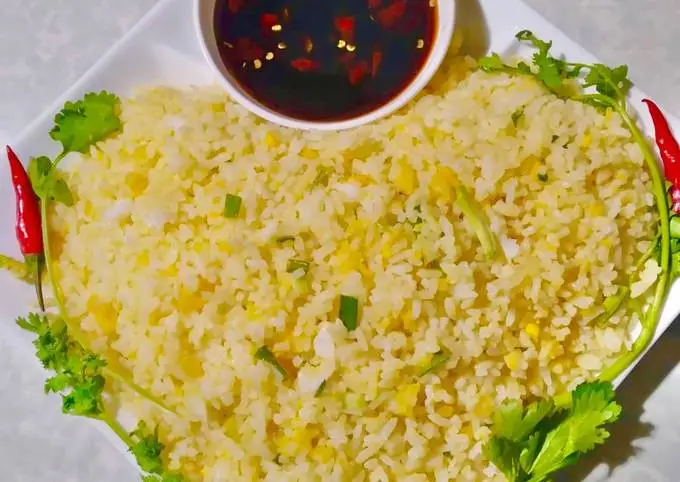 Hình ảnh Cơm chiên tỏi trứng