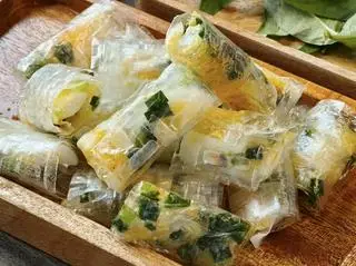 Hình ảnh Bánh tráng cuốn tuổi thơ