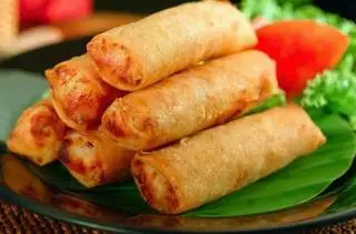 Hình ảnh Chả giò giòn ngon (3 cuốn)