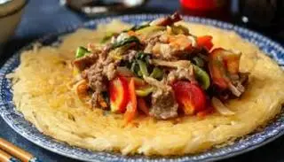 Hình ảnh Phở Chiên Giòn bò Trứng