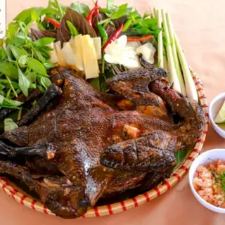 Hình ảnh gà đen tây bắc nướng muối ớt 1 con tặng coca 