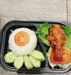 Hình ảnh Cơm Gà Sốt Cay HQ