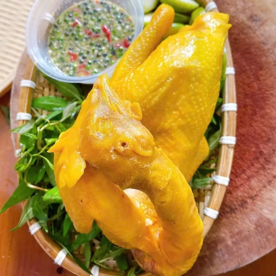 Hình ảnh Gà Tam Kỳ Ủ Muối - Nửa Con