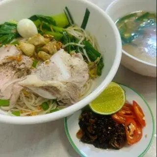 Hình ảnh Hủ tiếu mì sườn sụn