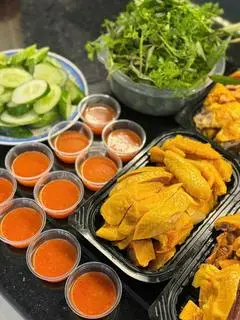 Hình ảnh Gà ủ Muối Nửa Con
