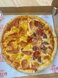Hình ảnh Pizza half - half