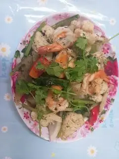 Hình ảnh Cơm chiên tôm - mực - bò xào sa tế