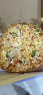 Hình ảnh piza thập cẩm + ly coca