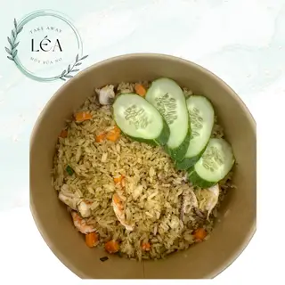Hình ảnh Cơm chiên hải sản + nước uống ( trà đào, ổi hoặc vải)