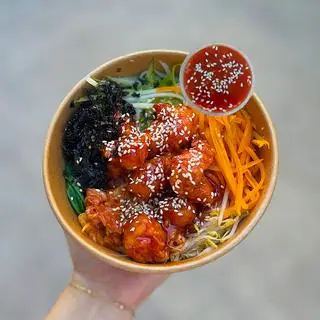 Hình ảnh Cơm trộn gà sốt cay ngọt