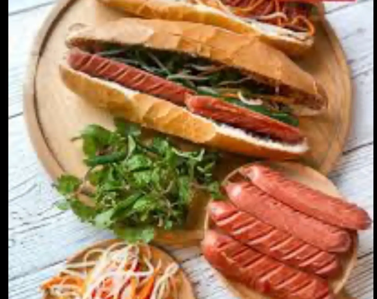 Hình ảnh Bánh Mì Xúc Xích Đức - Bò Viên 