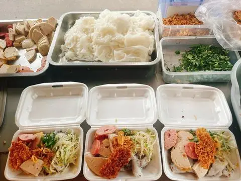 Hình ảnh Bánh cuốn nóng thập cẩm