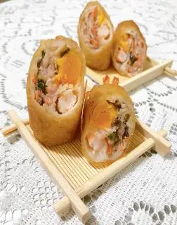 Hình ảnh Chả Giò Tôm Thịt Trứng Muối(Chiên)