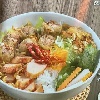 Hình ảnh Bún nem nướng chả giò Nam Bộ