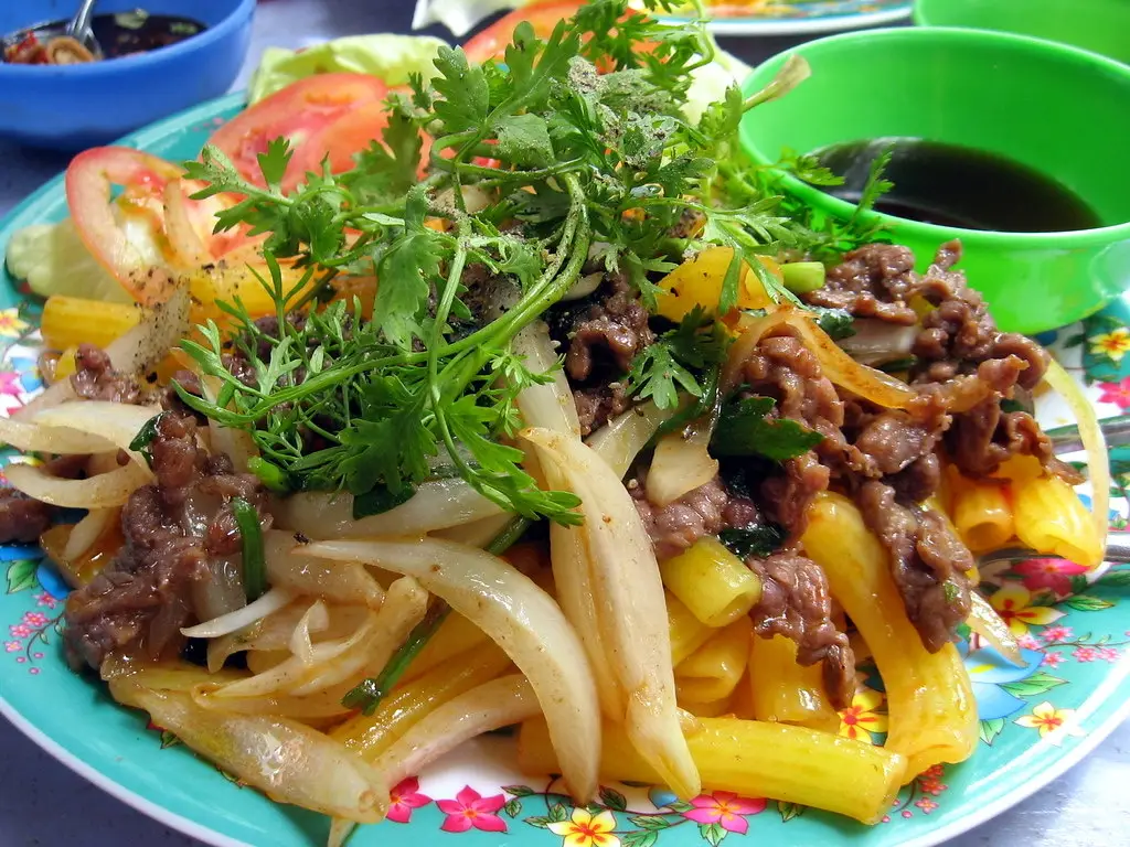 Hình ảnh Nui xào bò