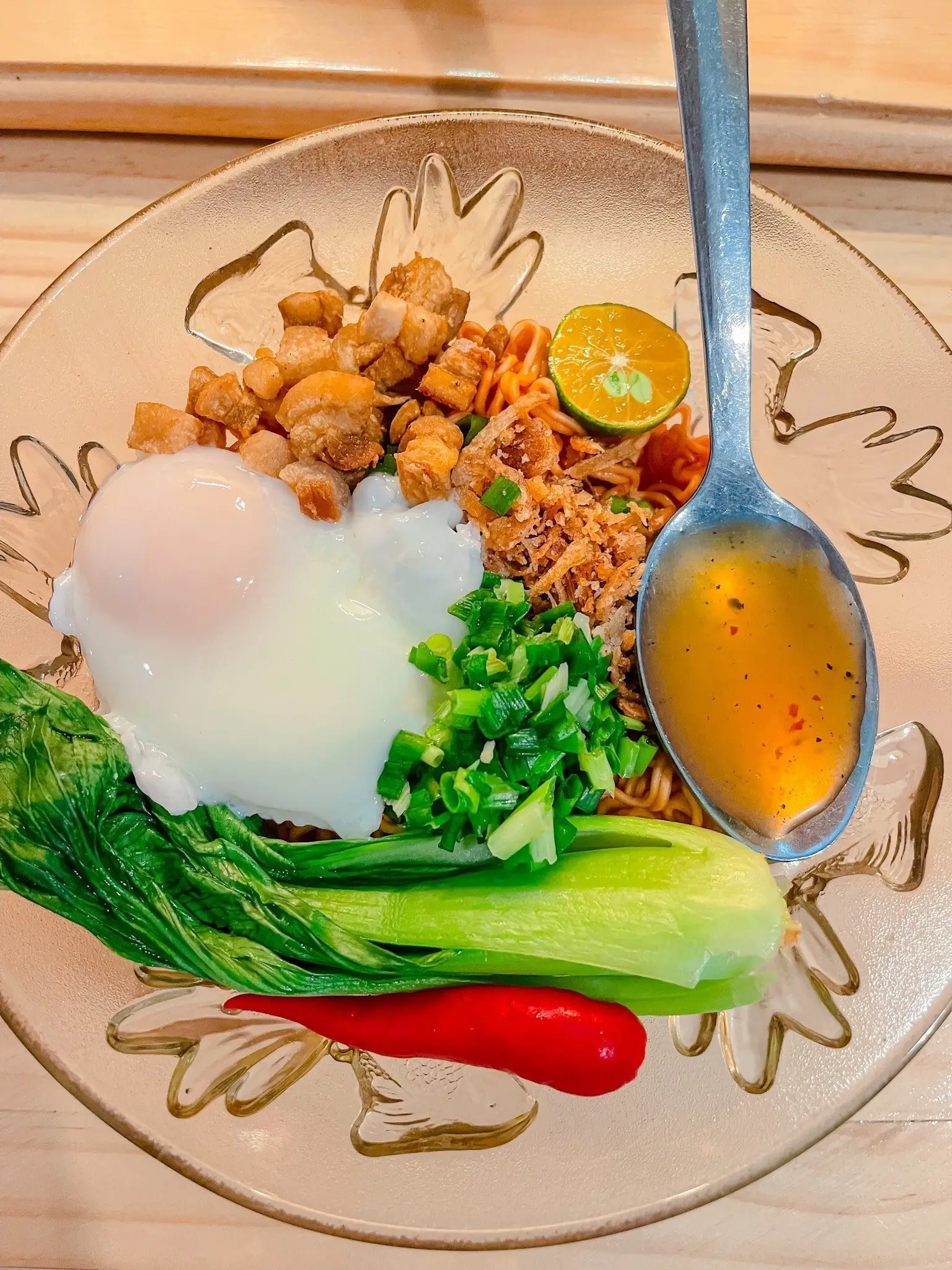 Hình ảnh MÌ TRỘN TRỨNG LÒNG ĐÀO