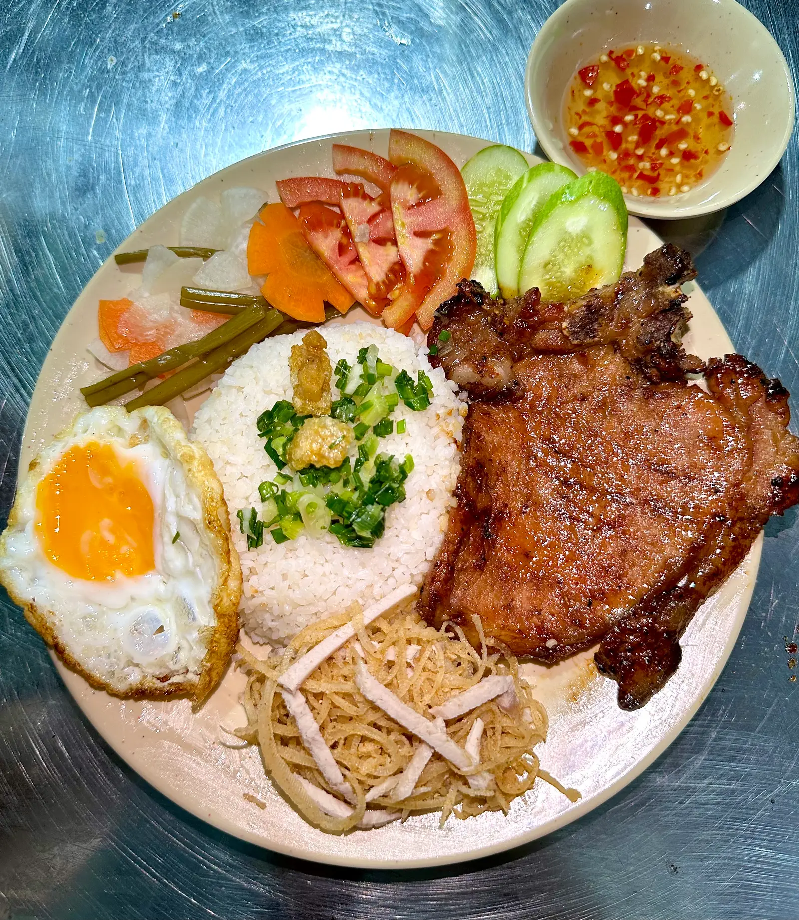 Hình ảnh Cơm tấm sườn - bì - trứng