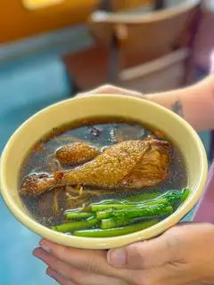 Hình ảnh Mì vịt tiềm đùi nhỏ (nước/khô)