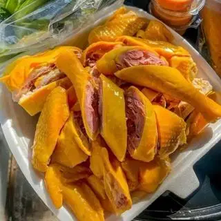 Hình ảnh Gà Ủ Muối - Nguyên Con