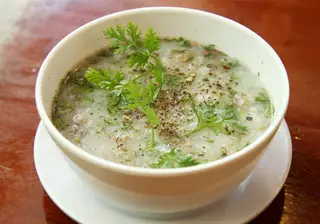 Hình ảnh cháo huyết bò viên thịt bằm