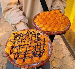 Hình ảnh Bánh trứng gà non - sốt socola