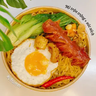 Hình ảnh Mì trộn xúc xích