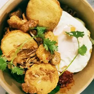 Hình ảnh MÌ TRỘN TÓP MỠ TRỨNG LÒNG ĐÀO) ĐẬU HŨ PHÔ MAI 
