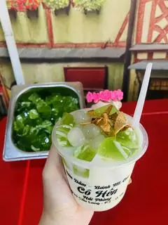 Hình ảnh sữa chua thạch lá dứa trân châu