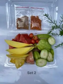 Hình ảnh Trái cây gọt sẵn 2/4 người 