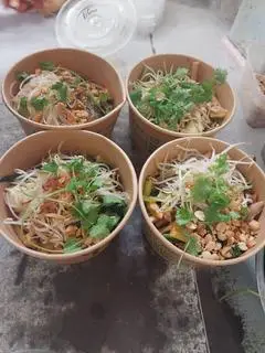 Hình ảnh Miến Trộn Mọc Gà 